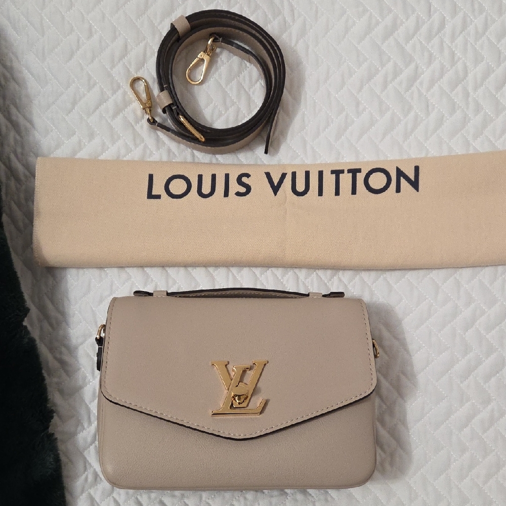 Louis Vuitton Monogram Oxford Metis Crossbody Bag w/ Gold Hardware Taupe Leather